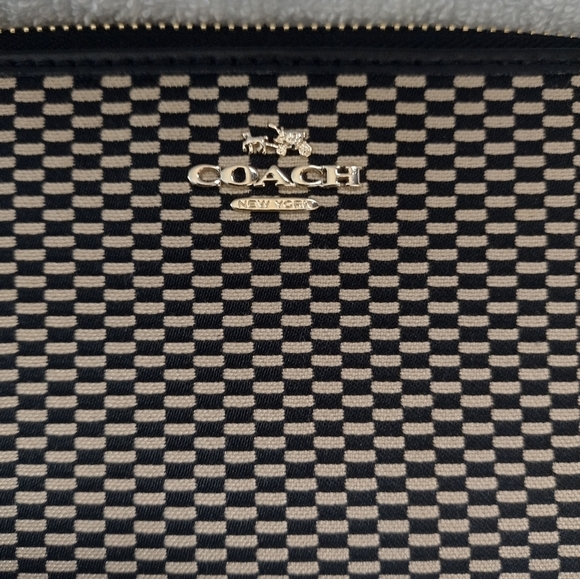 Coach Wallet - Picture 4 of 4